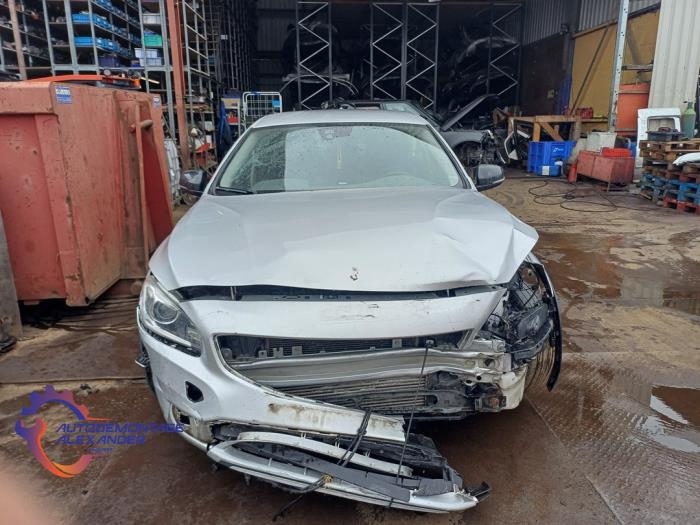 Volvo S60 Cross Country 2.0 D4 16V Sloopvoertuig (2018, Grijs)