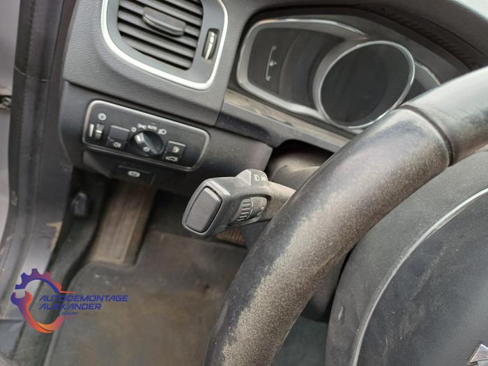 Volvo S60 Cross Country 2.0 D4 16V Sloopvoertuig (2018, Grijs)