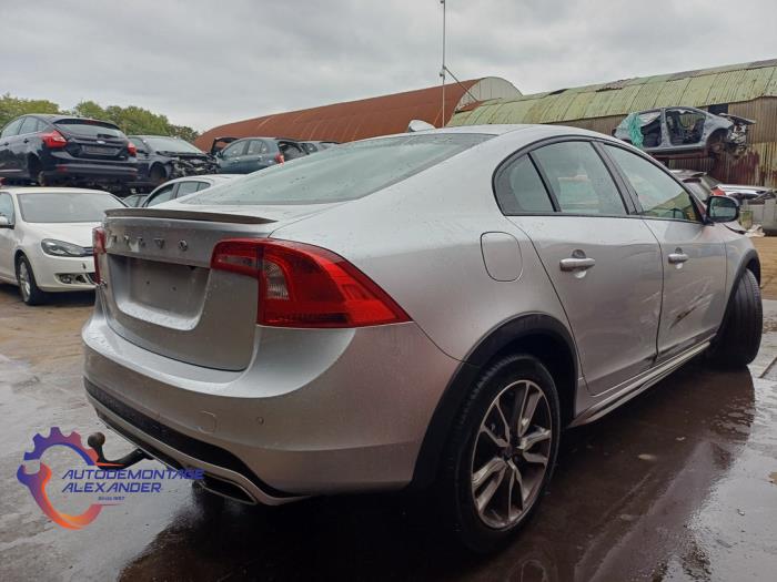 Volvo S60 Cross Country 2.0 D4 16V Sloopvoertuig (2018, Grijs)