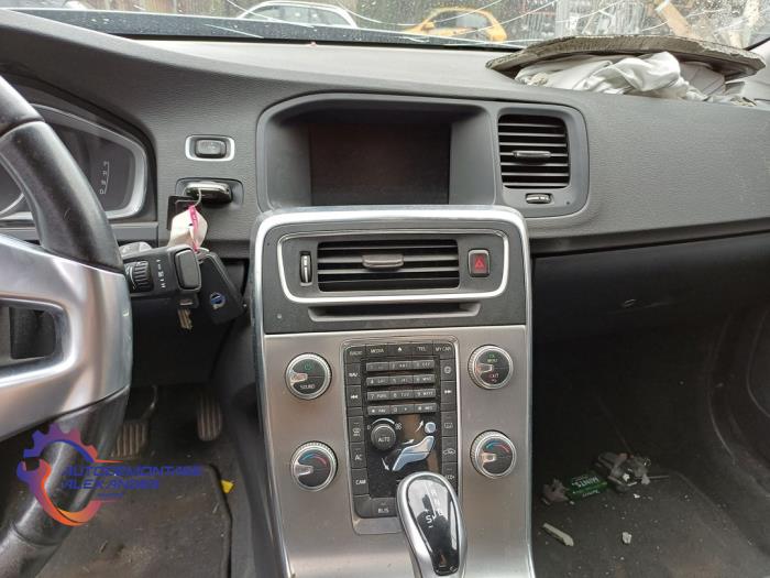 Volvo S60 Cross Country 2.0 D4 16V Sloopvoertuig (2018, Grijs)