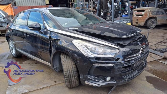 Citroen DS 5 2.0 BlueHDi 180 16V Sloopvoertuig (2015, Metallic, Zwart)