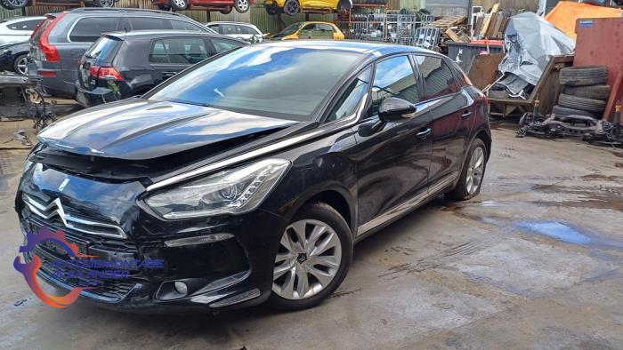Citroen DS 5 2.0 BlueHDi 180 16V Sloopvoertuig (2015, Metallic, Zwart)
