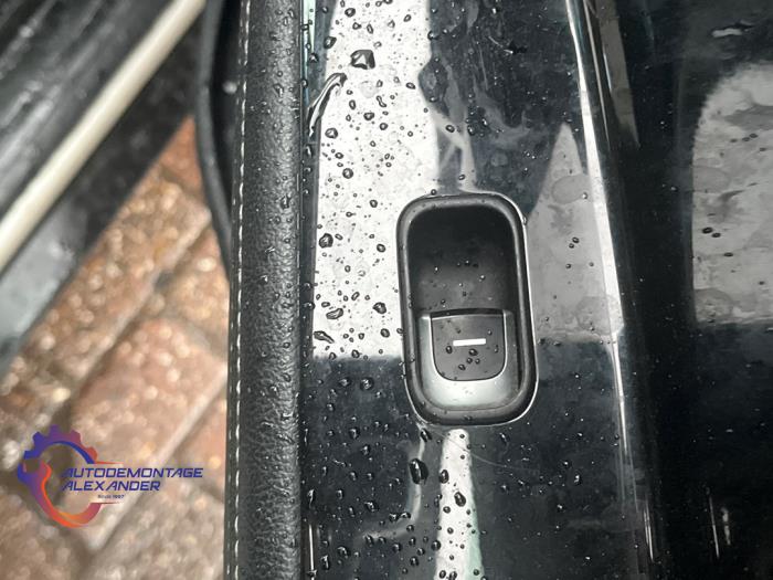 Kia Niro I 1.6 GDI Hybrid Sloopvoertuig (2018, Wit)