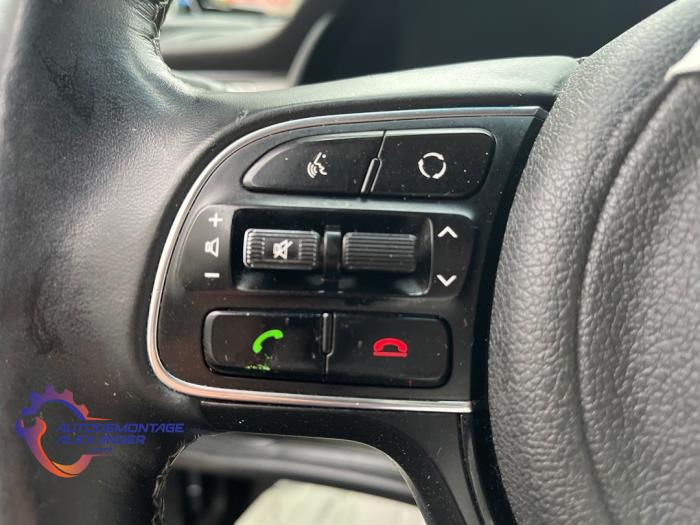 Kia Niro I 1.6 GDI Hybrid Sloopvoertuig (2018, Wit)