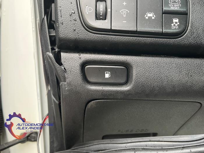 Kia Niro I 1.6 GDI Hybrid Sloopvoertuig (2018, Wit)