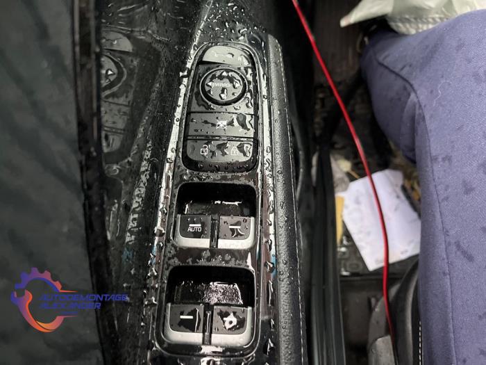 Kia Niro I 1.6 GDI Hybrid Sloopvoertuig (2018, Wit)