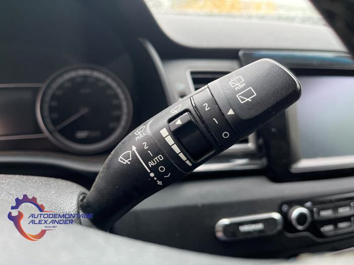 Kia Niro I 1.6 GDI Hybrid Sloopvoertuig (2018, Wit)