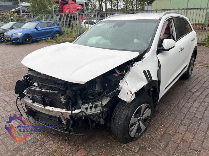 Kia Niro I 1.6 GDI Hybrid Sloopvoertuig (2018, Wit)