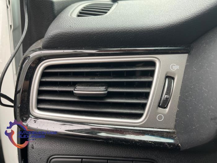 Kia Niro I 1.6 GDI Hybrid Sloopvoertuig (2018, Wit)