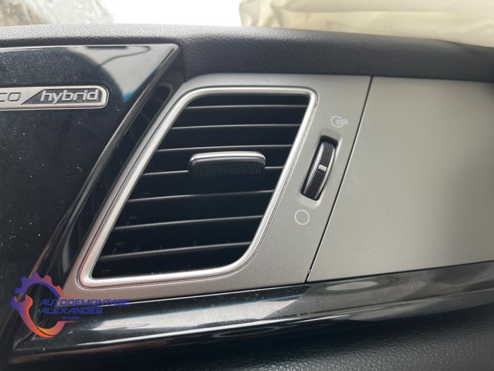 Kia Niro I 1.6 GDI Hybrid Sloopvoertuig (2018, Wit)