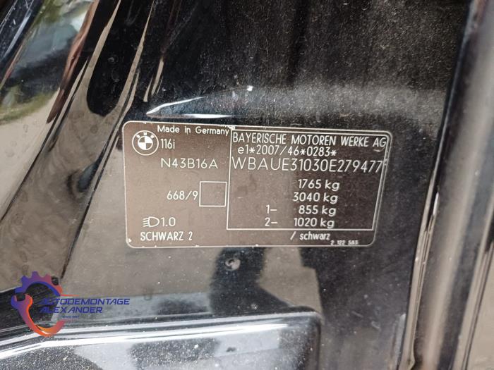 BMW 1 serie 116i 1.6 16V Sloopvoertuig (2009, Zwart)
