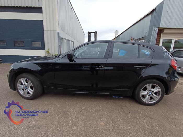 BMW 1 serie 116i 1.6 16V Sloopvoertuig (2009, Zwart)