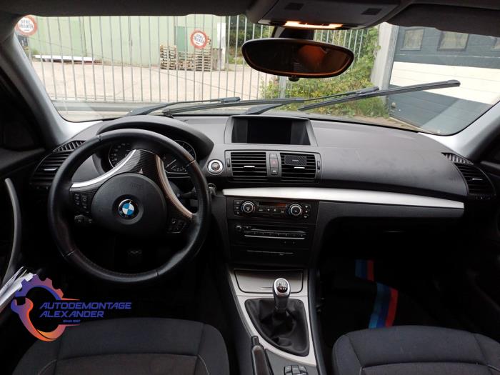 BMW 1 serie 116i 1.6 16V Sloopvoertuig (2009, Zwart)