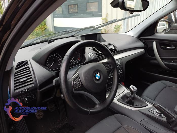 BMW 1 serie 116i 1.6 16V Sloopvoertuig (2009, Zwart)