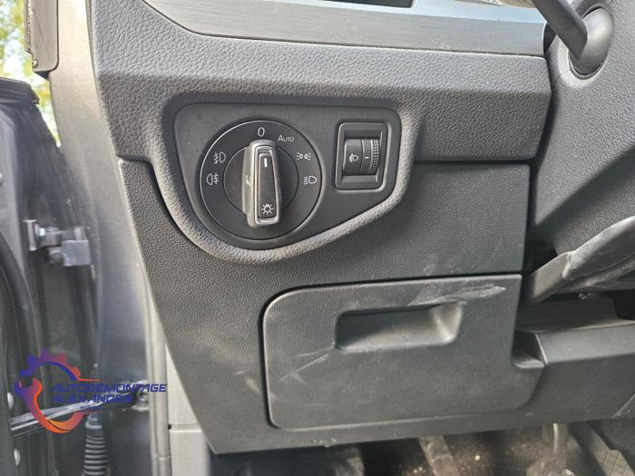 Volkswagen Touran 1.6 TDI SCR BlueMotion Technology Sloopvoertuig (2017, Grijs)