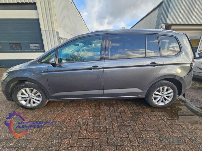 Volkswagen Touran 1.6 TDI SCR BlueMotion Technology Sloopvoertuig (2017, Grijs)