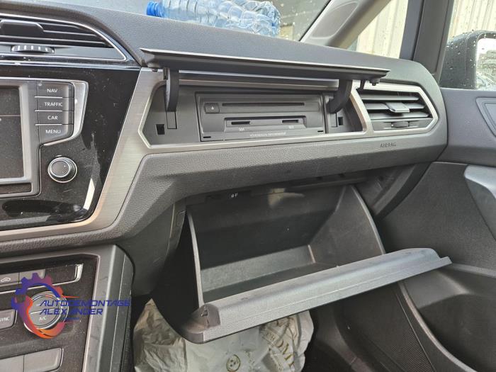 Volkswagen Touran 1.6 TDI SCR BlueMotion Technology Sloopvoertuig (2017, Grijs)