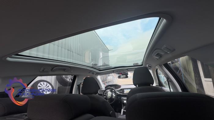 Peugeot 308 SW 1.6 BlueHDi 120 Sloopvoertuig (2015, Blauw)