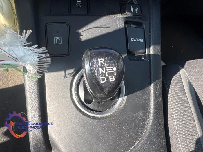 Toyota Auris Touring Sports 1.8 16V Hybrid Sloopvoertuig (2015, Grijs)