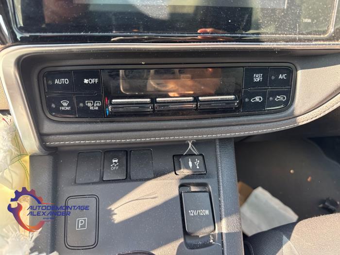 Toyota Auris Touring Sports 1.8 16V Hybrid Sloopvoertuig (2015, Grijs)