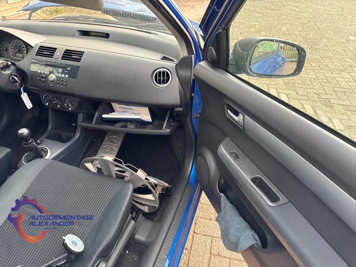 Suzuki Swift 1.3 VVT 16V Sloopvoertuig (2005, Blauw)