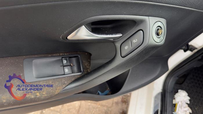 Volkswagen Polo V 1.6 TDI 16V 90 Sloopvoertuig (2011, Wit)