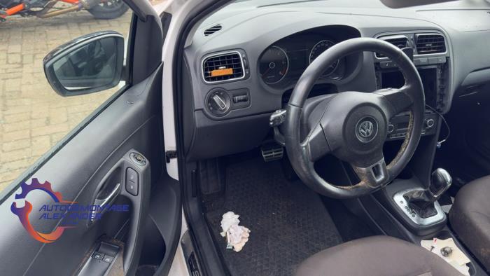 Volkswagen Polo V 1.6 TDI 16V 90 Sloopvoertuig (2011, Wit)