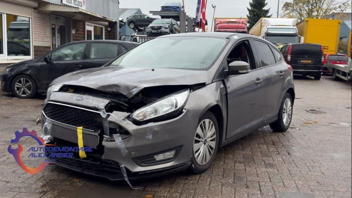 Ford Focus 3 1.0 Ti-VCT EcoBoost 12V 100 Sloopvoertuig (2015, Grijs)