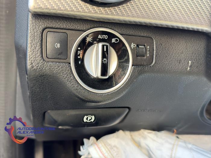 Mercedes GLK 2.2 220 CDI 16V BlueEff.,BlueTEC 4-Matic Sloopvoertuig (2012, Zwart)