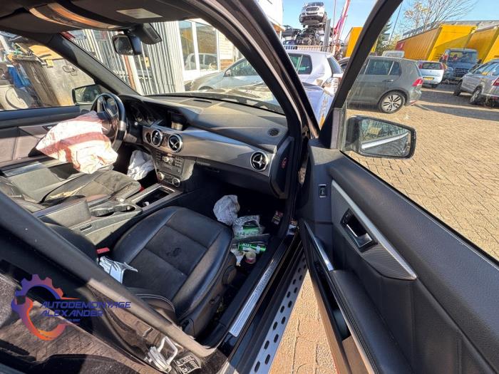 Mercedes GLK 2.2 220 CDI 16V BlueEff.,BlueTEC 4-Matic Sloopvoertuig (2012, Zwart)
