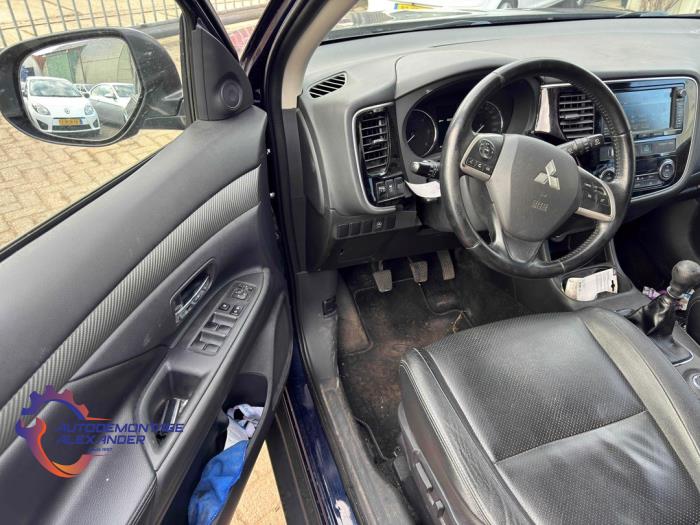 Mitsubishi Outlander 2.2 DI-D 16V Clear Tec 4x4 Sloopvoertuig (2013)