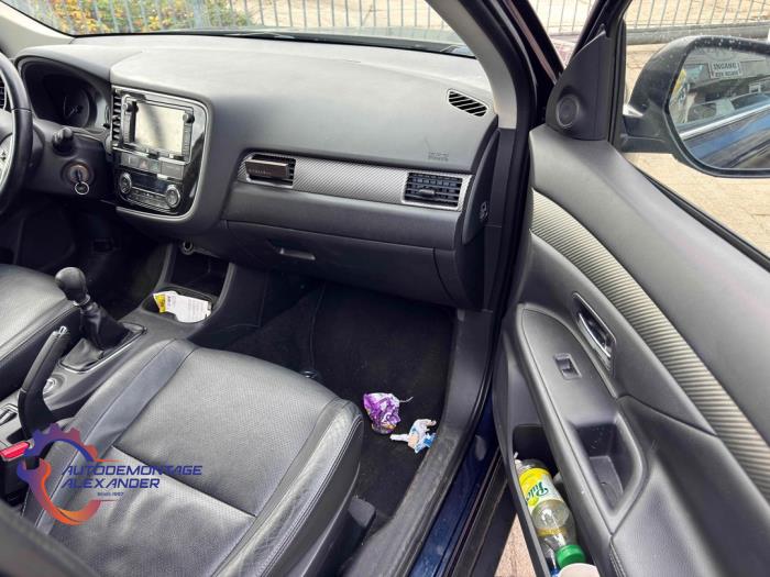 Mitsubishi Outlander 2.2 DI-D 16V Clear Tec 4x4 Sloopvoertuig (2013)