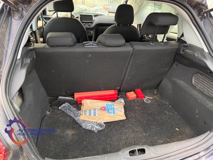 Peugeot 208 I 1.2 Vti 12V PureTech 82 Sloopvoertuig (2016, Paars)