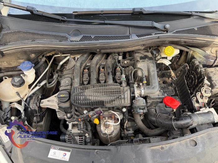 Peugeot 208 I 1.2 Vti 12V PureTech 82 Sloopvoertuig (2016, Paars)