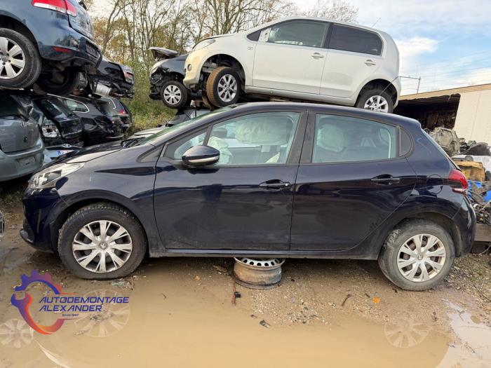 Peugeot 208 I 1.2 Vti 12V PureTech 82 Sloopvoertuig (2016, Paars)