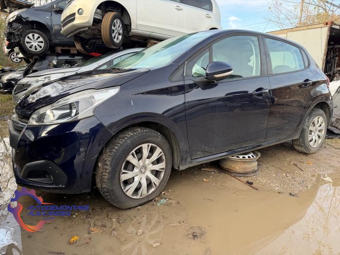 Peugeot 208 I 1.2 Vti 12V PureTech 82 Sloopvoertuig (2016, Paars)