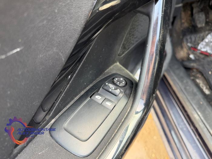 Peugeot 208 I 1.2 Vti 12V PureTech 82 Sloopvoertuig (2016, Paars)