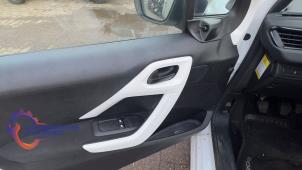 Peugeot 208 I 1.0 Vti 12V PureTech Sloopvoertuig (2014, Wit)