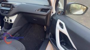 Peugeot 208 I 1.0 Vti 12V PureTech Sloopvoertuig (2014, Wit)