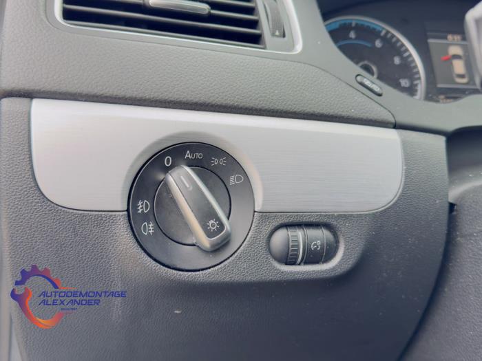 Volkswagen Jetta IV 1.4 TSI Hybrid 16V Sloopvoertuig (2013, Grijs)