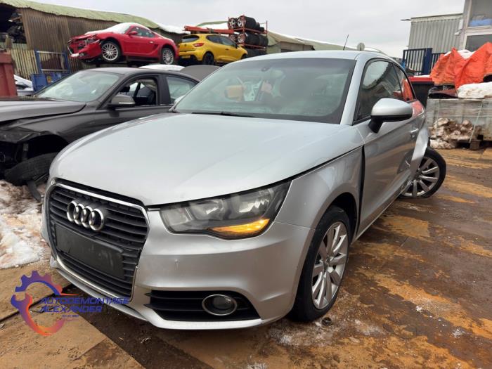 Audi A1 1.6 TDI 16V Sloopvoertuig (2011, Grijs)