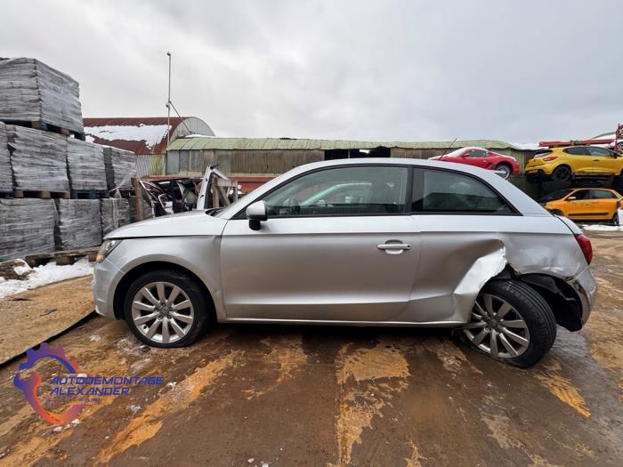 Audi A1 1.6 TDI 16V Sloopvoertuig (2011, Grijs)