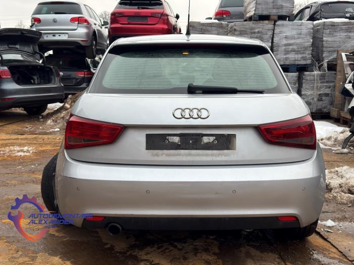 Audi A1 1.6 TDI 16V Sloopvoertuig (2011, Grijs)