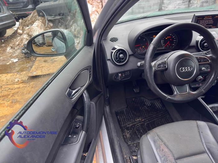 Audi A1 1.6 TDI 16V Sloopvoertuig (2011, Grijs)