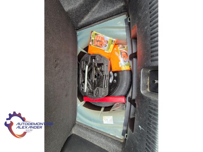 Volkswagen Jetta IV 1.4 TSI Hybrid 16V Sloopvoertuig (2013, Blauw)