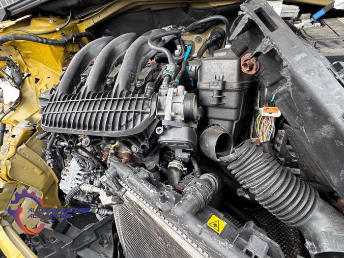 Peugeot 208 II 1.2 Vti 12V PureTech 75 Sloopvoertuig (2022, Geel)