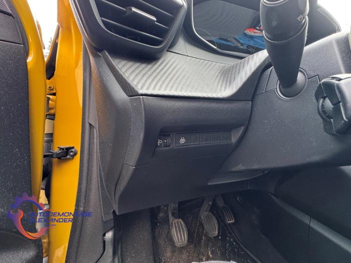 Peugeot 208 II 1.2 Vti 12V PureTech 75 Sloopvoertuig (2022, Geel)