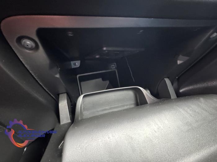 Peugeot 208 II 1.2 Vti 12V PureTech 75 Sloopvoertuig (2022, Geel)