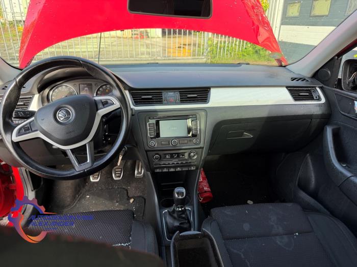 Skoda Rapid Spaceback 1.6 TDI Greenline Sloopvoertuig (2014, Rood)