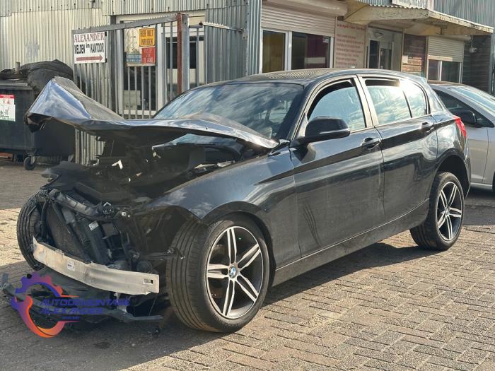 BMW 1 serie 118i 1.5 TwinPower 12V  (Sloop)